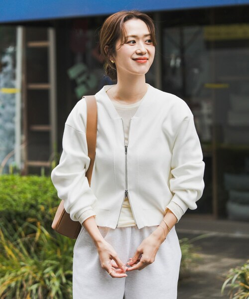 URBAN RESEARCH DOORS（アーバンリサーチドアーズ）の「『仁村紗和さん着用』『UR TECH Renew Knit』VネックZIPカーディガン（カーディガン/ボレロ・レディース・OFF/PINK/PISTACHIO/NAVY・Free）」の8枚目の写真