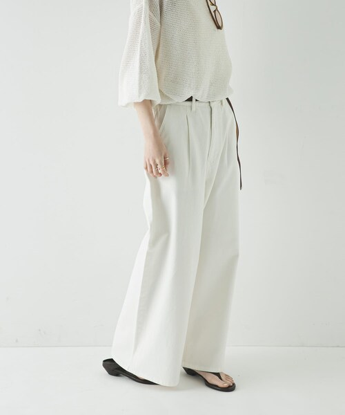 URBAN RESEARCH(アーバンリサーチ)の「『3サイズ展開』綿麻デニムイージーパンツ(デニムパンツ・レディース・WHITE/LT BLUE・38/40/36)」の7枚目の写真