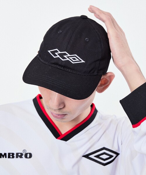 ADAM ET ROPE'（アダムエロペ）の「UMBRO×BELPER×M_24SS COTTON CAP（キャップ・レディース・ブラック/ベージュ系/ネイビー・F）」の6枚目の写真