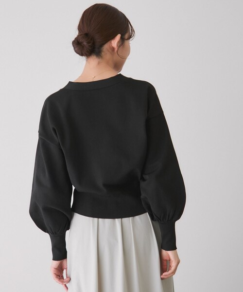 Jayro（ジャイロ）の「Vネックカーディガン（カーディガン/ボレロ・レディース・ブラック/チャコール/グレー/オフホワイト/ダークブラウン・M）」の9枚目の写真