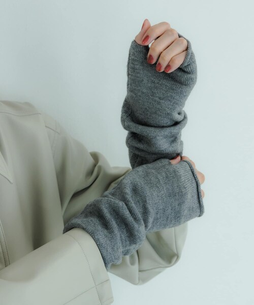 SMELLY（スメリー）の「アームウォーマー（ベルト・レディース・GRY/BLK/BEG/MOC・-）」の15枚目の写真