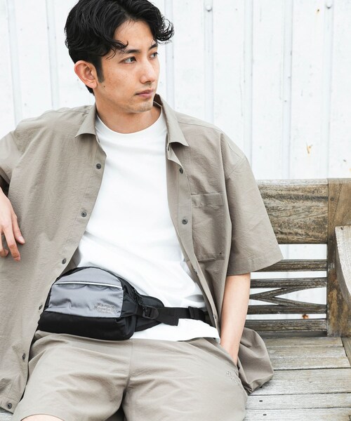 URBAN RESEARCH DOORS(アーバンリサーチドアーズ)の「『別注』Marmot×DOORS BODY BAG(ボディバッグ/ウエストポーチ・メンズ・BLACK/GRAY/NAVY・One)」の15枚目の写真