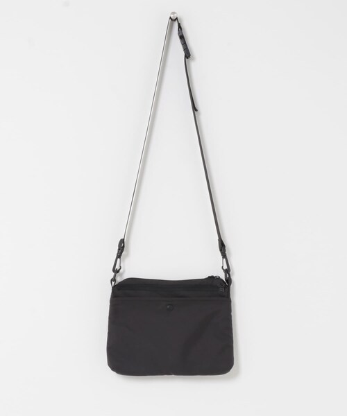 SENSE OF PLACE by URBAN RESEARCH（センスオブプレイスバイアーバンリサーチ）の「TAION　マウンテンサコッシュ（ショルダーバッグ・メンズ・BLACK/NAVY/ICE GRAY・One）」の6枚目の写真