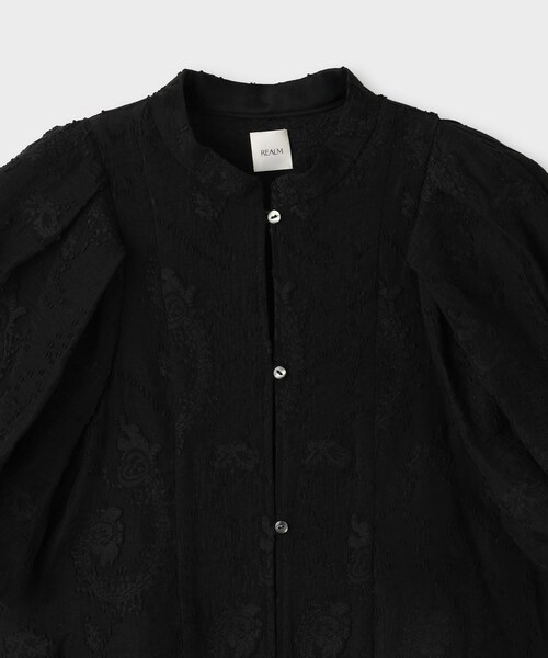 ROPE'(ロペ)の「【一部店舗限定】【REALM(レルム)】JACQUARD PUFF SLEEVE BLOUSE|袖ボリュームブラウス 26SS(シャツ/ブラウス・レディース・ブラック/ホワイト・38)」の5枚目の写真