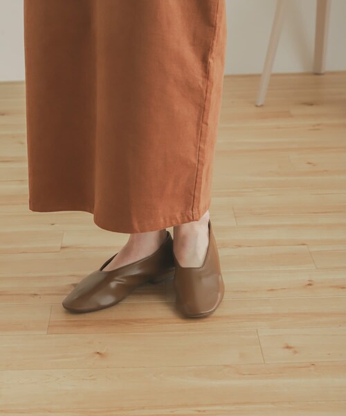 SENSE OF PLACE by URBAN RESEARCH（センスオブプレイスバイアーバンリサーチ）の「甲深ソフトフラットシューズ（パンプス・レディース・IVORY/BLACK/BROWN/SILVER・S/M/L）」の16枚目の写真