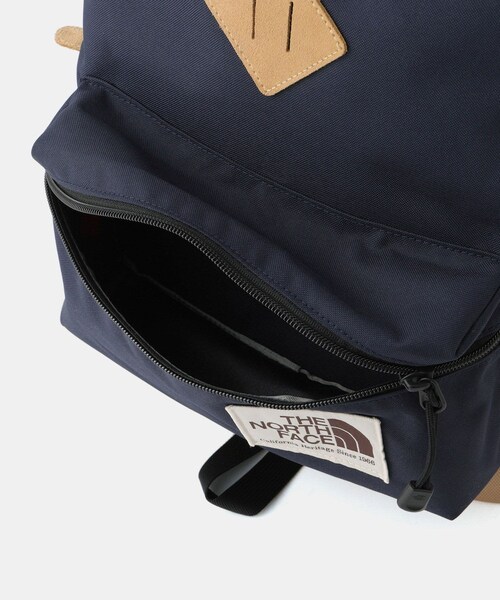 ROPE' PICNIC(ロペピクニック)の「【KIDS/キッズ】【THE NORTH FACE/ザ・ノース・フェイス】K Berkeley(バックパック/リュック・キッズ・ベージュ/ネイビー・F)」の13枚目の写真