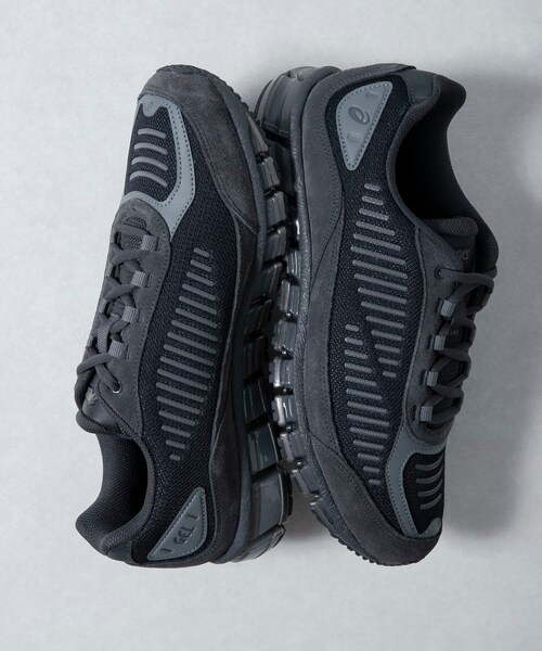 URBAN RESEARCH（アーバンリサーチ）の「ASICS　GEL-QUANTUM 360 I AMP（スニーカー・メンズ・BLACK/GREY・26/26.5/27/27.5/28/28.5/29/29.5/30.5）」の3枚目の写真