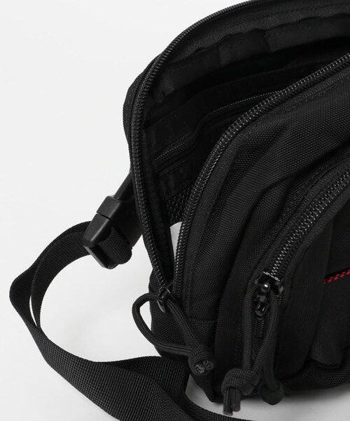 URBAN RESEARCH DOORS(アーバンリサーチドアーズ)の「BRIEFING BS BOX SHOULDER S AG(ショルダーバッグ・メンズ・BLACK/DARK GRAY・FREE)」の5枚目の写真