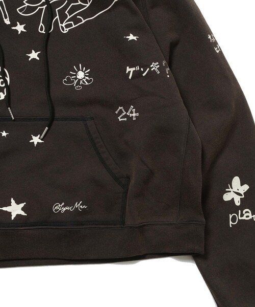 ADAM ET ROPE'(アダムエロペ)の「【PLATEAU STUDIO/プラトー スタジオ】x SYU.Man illustrator hoodie(パーカー・メンズ・ブラック/キナリ・2/3)」の12枚目の写真