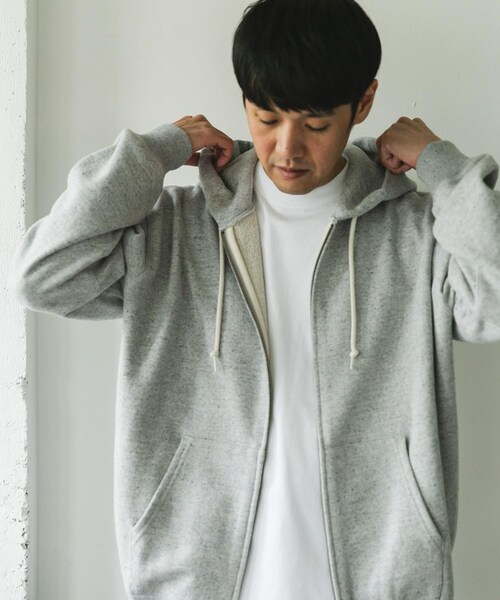 URBAN RESEARCH DOORS(アーバンリサーチドアーズ)の「commpost 反毛裏毛ジップフーディ(パーカー・メンズ・TOP GRAY・M/L/XL)」の4枚目の写真