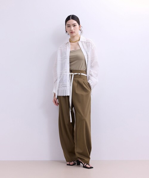 ADAM ET ROPE'(アダムエロペ)の「【WEB限定】ハイウエストカーブパンツ(その他パンツ・レディース・ブラック/オフホワイト/キャメル・34/36/38)」の16枚目の写真