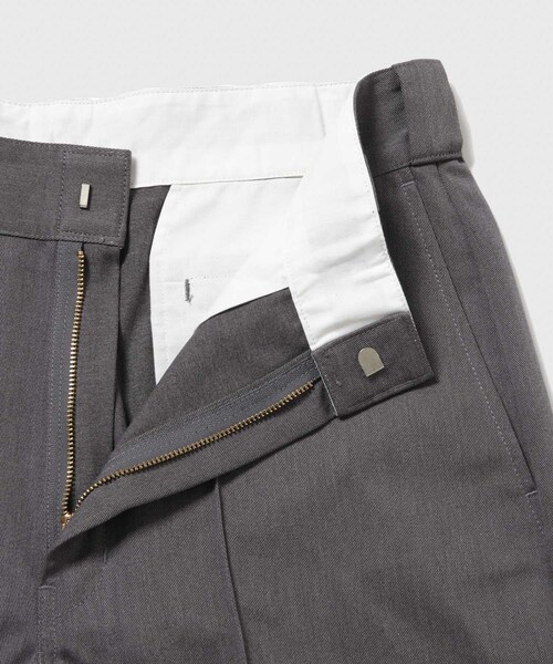ADAM ET ROPE'（アダムエロペ）の「《別注》【DICKIES/ディッキーズ】PINTUCK SHORTS（その他パンツ・メンズ・ブラック/グレー/ベージュ・30/32/34/36）」の19枚目の写真