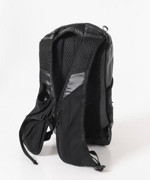 URBAN RESEARCH（アーバンリサーチ）の「SALOMON　XT 15 OG（バックパック/リュック・メンズ・BLACK・Free）」の6枚目の写真