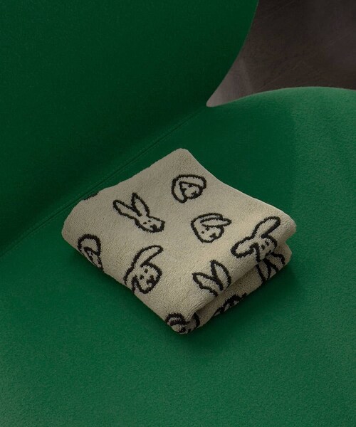 URBAN RESEARCH(アーバンリサーチ)の「WARMGREYTAIL FACETOWEL-BUNNY BUNNY(タオル・メンズ・CREAM/MINT・-)」の3枚目の写真