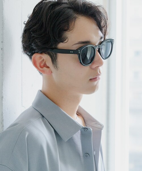 SENSE OF PLACE by URBAN RESEARCH(センスオブプレイスバイアーバンリサーチ)の「『ユニセックス』ボストンサングラス(メガネ・メンズ・BLACK/GRAY/YELLOW/CLEAR・one)」の10枚目の写真