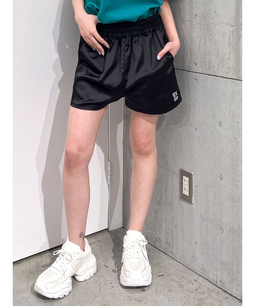 GYDA（ジェイダ）の「Square gydaサテンパンツ（その他パンツ・レディース・オフホワイト/ブラック・F）」の9枚目の写真