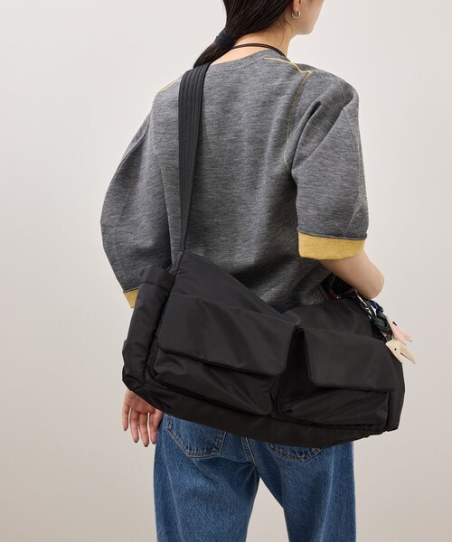ADAM ET ROPE'(アダムエロペ)の「【WEB限定】撥水ビッグショルダーダブルポケットバッグ(ショルダーバッグ・レディース・ブラック/ブラウン系・F)」の14枚目の写真