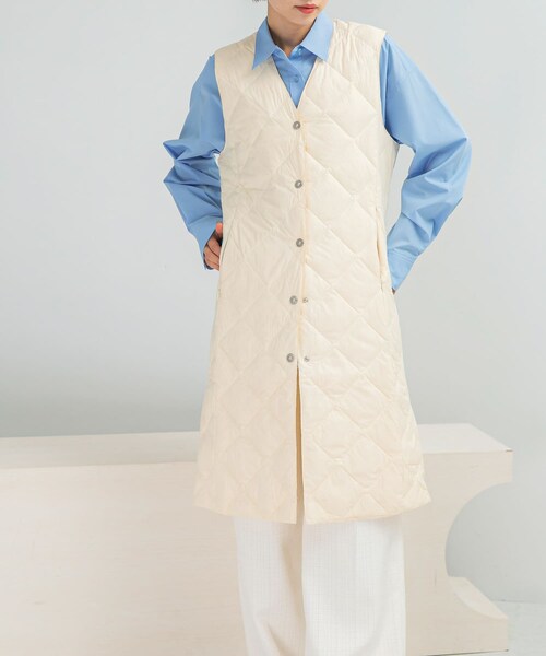 URBAN RESEARCH ROSSO（アーバンリサーチロッソ）の「TAION　VNECK LONG DOWN GILET（その他アウター・レディース・OFFWHITE/BLACK/DCHOCO/GBEIGE・M/L）」の5枚目の写真