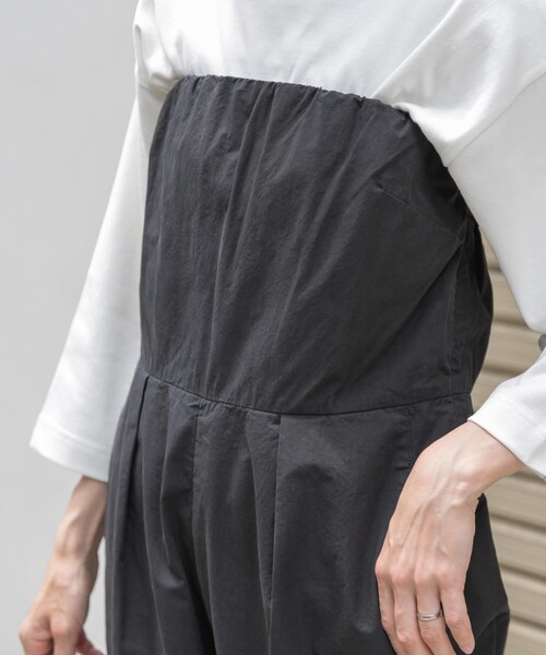 URBAN RESEARCH DOORS(アーバンリサーチドアーズ)の「FORK&SPOON ベアトップオールインワン(サロペット/オーバーオール・レディース・BLACK/KHAKI・1/2)」の9枚目の写真