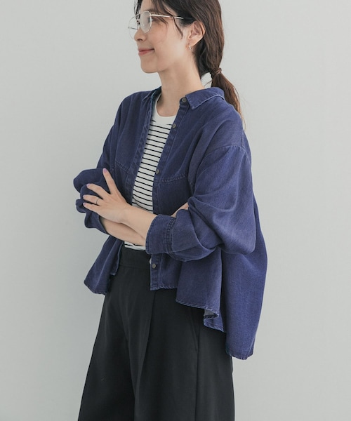 URBAN RESEARCH DOORS（アーバンリサーチドアーズ）の「デニム切替ショート丈シャツ 26AW（シャツ/ブラウス・レディース・INDIGO/ONE WASH・Free）」の6枚目の写真
