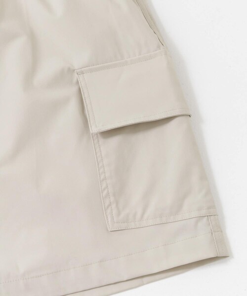 ITEMS URBANRESEARCH（アイテムズ アーバンリサーチ）の「ウエストイージーポリカーゴショーツ（その他パンツ・メンズ・BLK/IVO/KHK・S/M/L）」の14枚目の写真