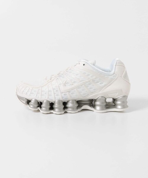 URBAN RESEARCH(アーバンリサーチ)の「NIKE SHOX TL(スニーカー・レディース・103SAIL/002ブラック・23.5/24/24.5/25)」の3枚目の写真