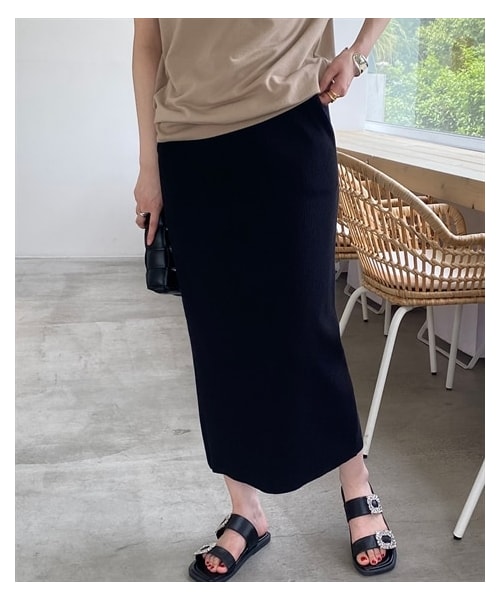 nissen（ニッセン）の「【洗える】セルフカット　リブＩラインスカート 着痩せ 細見え 華奢見え きれいめ 上品 大人カジュアル こなれ感 ストレッチ 楽ちん ウエストゴム 秋 綿混（スカート・レディース・モカベージュ/黒/テラコッタ/マスタード/グリーン/ライトベージュ/ラベンダー/チャコールグレー/杢グレー(新色)/ブラウン(新色)/杢グレー・M/L/LL/3L/4L/5L/6L/S）」の6枚目の写真