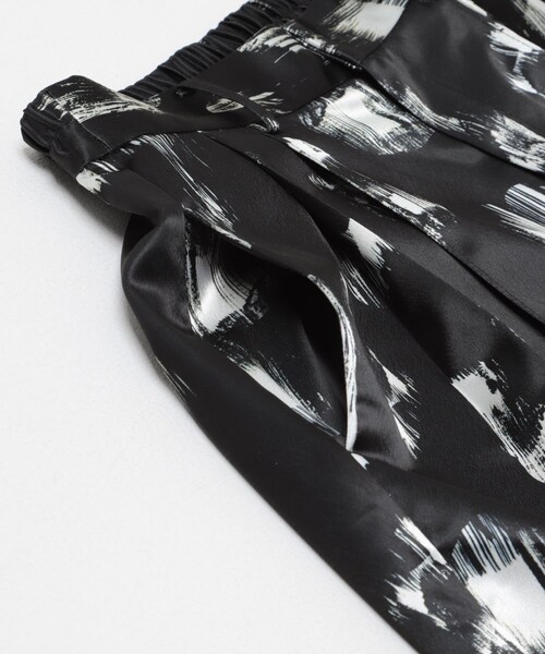 LAATO（ラート）の「black flower pants（その他パンツ・レディース・フラワー・Free/TALL）」の4枚目の写真