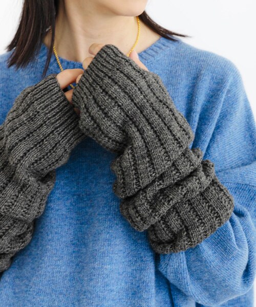 URBAN RESEARCH（アーバンリサーチ）の「アームウォーマー（ベルト・レディース・GRAY/BROWN・FREE）」の4枚目の写真