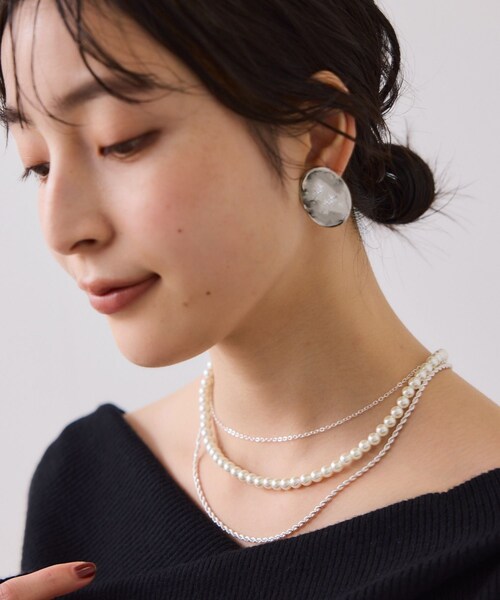 VIS（ビス）の「ガラスパール3連ネックレス（ネックレス・レディース・ゴールド/シルバー・F）」の7枚目の写真