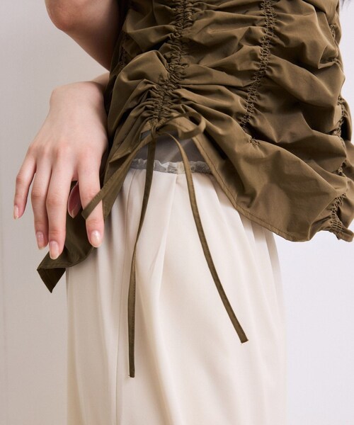 ADAM ET ROPE'（アダムエロペ）の「【WEB限定】シャーリングジレ（ベスト・レディース・ブラック/オフホワイト/ブラウン・F）」の13枚目の写真