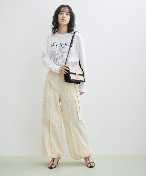 ADAM ET ROPE'（アダムエロペ）の「【サステナブル】オーガニックコットンフラップショルダーバッグ（ショルダーバッグ・レディース・ブラック/ブラウン・F）」の7枚目の写真