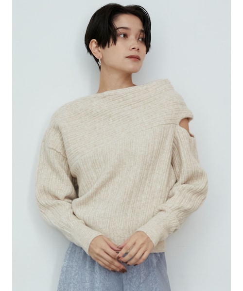 LAGUNAMOON（ラグナムーン）の「カットアウトニットプルオーバー（ニット/セーター・レディース・アイボリー/ピスタチオ/モカ/ブラック/ダークオレンジ/ベージュ・F）」の8枚目の写真