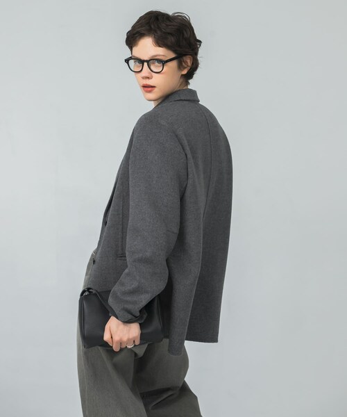 URBAN RESEARCH(アーバンリサーチ)の「リバージャケットコート(テーラードジャケット・レディース・CHARCOAL/BEIGE・FREE)」の8枚目の写真
