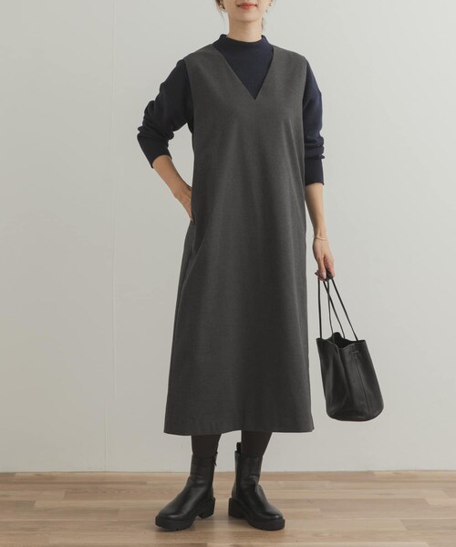 『UR TECH』ストレートラインジャンパースカート