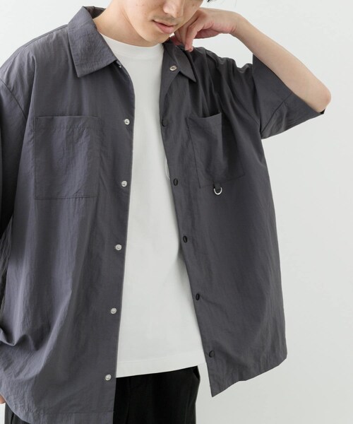 ITEMS URBANRESEARCH(アイテムズ アーバンリサーチ)の「『撥水/イージーケア/接触冷感/UVカット』タスランナイロンスナップボタン半袖シャツ(シャツ/ブラウス・メンズ・CHA/NVY/BLK・M/L)」の20枚目の写真