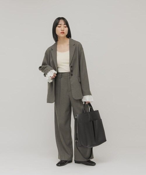 KBF(ケイビーエフ)の「フリルスリーブテーラードジャケット(テーラードジャケット・レディース・MOSS GRAY/CHARCOAL・One)」の4枚目の写真