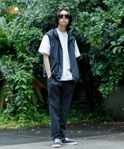URBAN RESEARCH（アーバンリサーチ）の「SOLOTEXハイストレッチベスト（ベスト・メンズ・CHARCOAL/BLACK/KHAKI・M/L）」の15枚目の写真