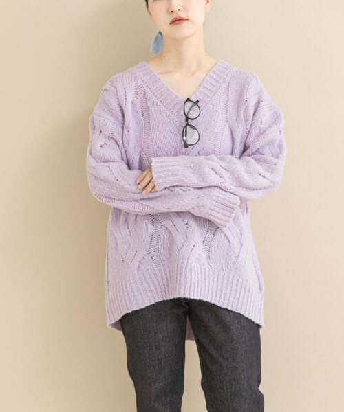 URBAN RESEARCH ROSSO（アーバンリサーチロッソ）の「ウールカシミヤケーブル編オーバーニット（ニット/セーター・レディース・OFF/PURPLE/FOGGRAY・Free）」の4枚目の写真