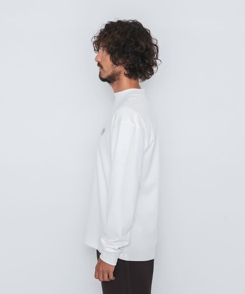 URBAN RESEARCH Sonny Label（アーバンリサーチサニーレーベル）の「OOPS　機能付きモックネックロングTシャツ（Tシャツ/カットソー・メンズ・BLACK/OFF・M/L/XL）」の9枚目の写真