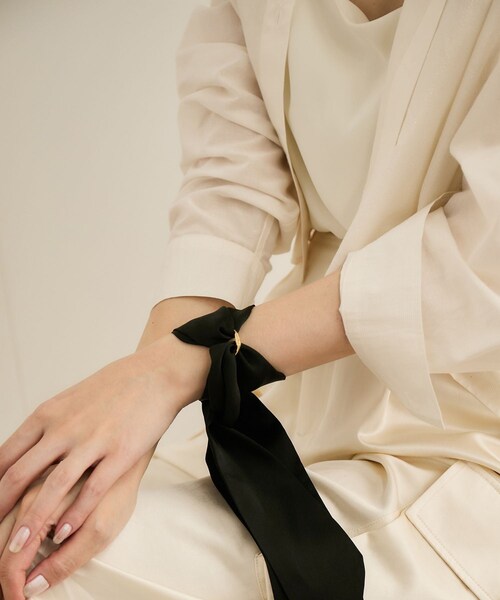 ROPE'（ロペ）の「リング付き マルチWAYスカーフ（バンダナ/スカーフ・レディース・ブラック/ブラウン/サックス/クリーム・F）」の21枚目の写真