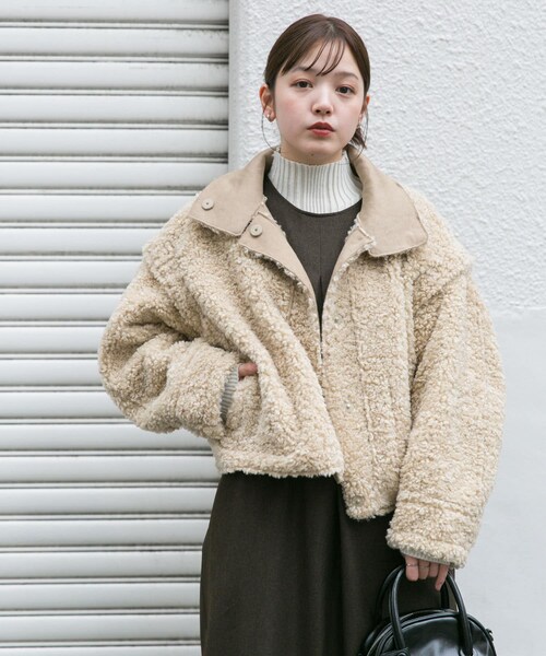 KBF（ケイビーエフ）の「マルチWAYボアジャケット（テーラードジャケット・レディース・BEIGE/IVORY/BLACK・one）」の4枚目の写真