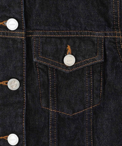 ADAM ET ROPE'（アダムエロペ）の「【GANNI（ガニー）】Rinse Denim Cropped Jacket（デニムジャケット・レディース・ネイビー・36）」の9枚目の写真