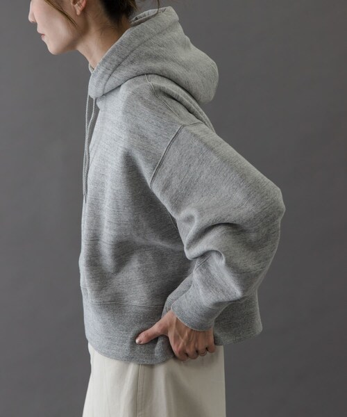 URBAN RESEARCH DOORS(アーバンリサーチドアーズ)の「FORK&SPOON リサイクル裏毛クロップドフーディー(パーカー・レディース・OATMEAL/NAVY/TOPGRAY・1)」の10枚目の写真