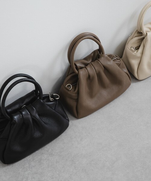 URBAN RESEARCH(アーバンリサーチ)の「レザーハンドバッグ(ハンドバッグ・レディース・OFFWHITE/BLACK/MOCHA・-)」の19枚目の写真