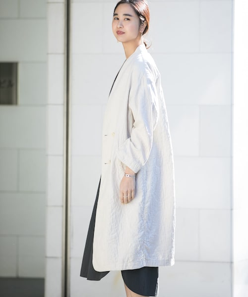 URBAN RESEARCH（アーバンリサーチ）の「ヴォロノイジャカードノーカラーコート（ノーカラージャケット・レディース・OFF/CHARCOAL・FREE）」の5枚目の写真