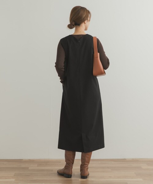 『UR TECH』ストレートラインジャンパースカート