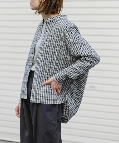 URBAN RESEARCH DOORS(アーバンリサーチドアーズ)の「FORK&SPOON ギボシコクーンロングスリーブシャツ(シャツ/ブラウス・レディース・OFF/BLACK CHK/BLUE ST・1)」の19枚目の写真