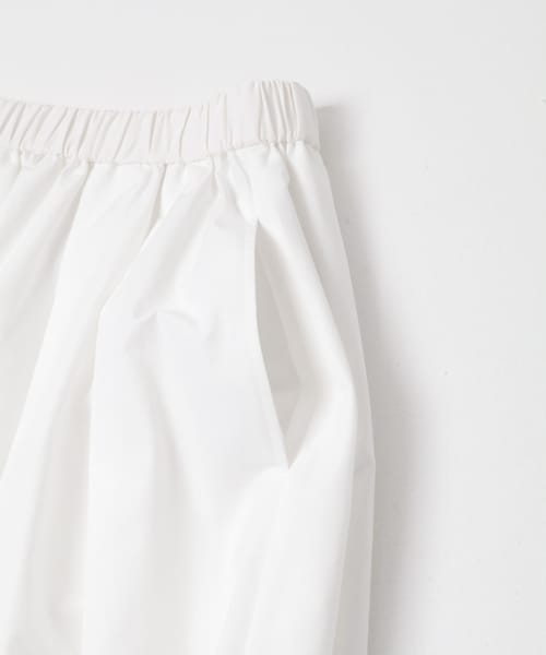 URBAN RESEARCH（アーバンリサーチ）の「撥水ギャザーボリュームスカート（スカート・レディース・OFF WHITE/BLACK・Free）」の12枚目の写真
