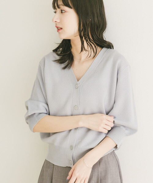ITEMS URBANRESEARCH(アイテムズ アーバンリサーチ)の「Vネックハーフスリーブニットカーディガン(カーディガン/ボレロ・レディース・SILVER/BRN/L.YEL・Free)」の4枚目の写真